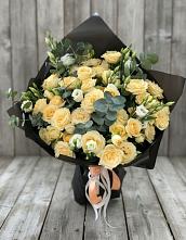 Букет цветов из:  Розы и Лизиантусы #REPLACE_PRED# Нязепетровске