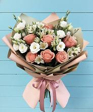 Букет цветов из:  Розы, Альстромерии и Лизиантусы в Нязепетровске