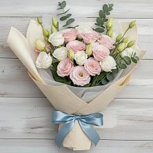 Букет цветов из:  Лизиантусы в Нязепетровске