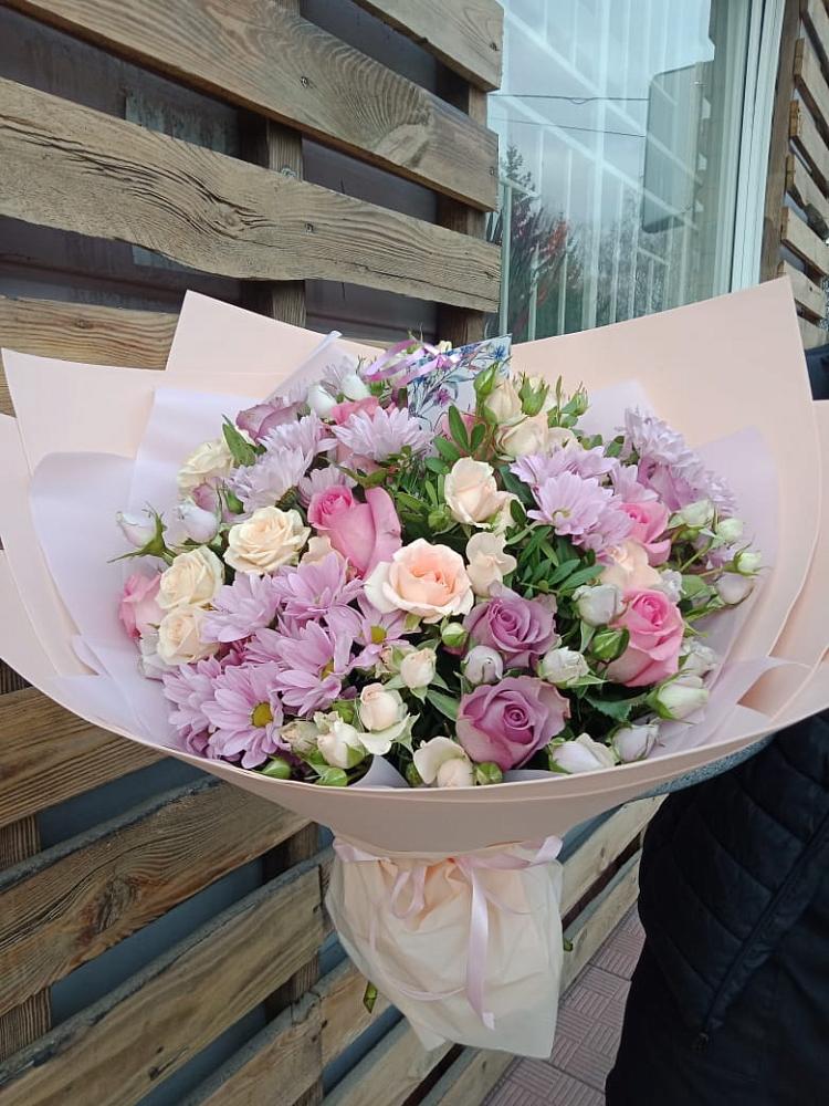 Букет цветов из: Розы и Хризантемы в Нязепетровске