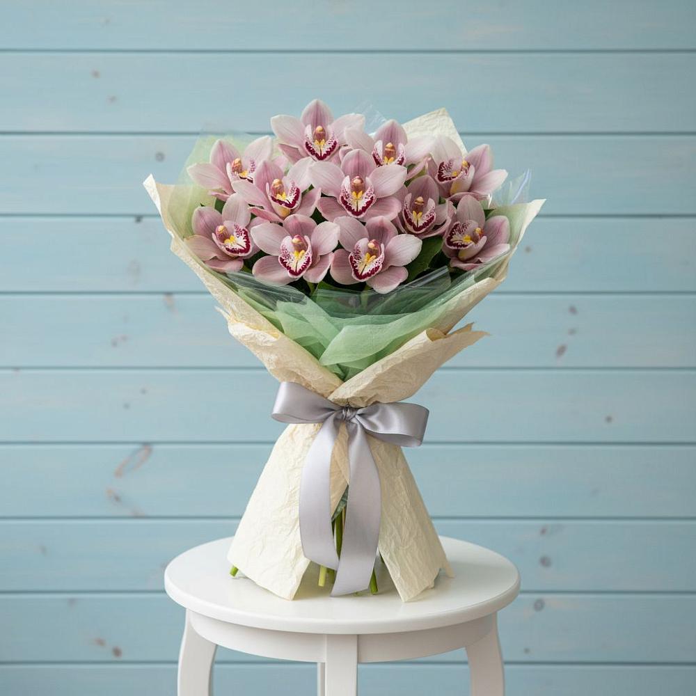 Букет цветов из: Орхидеи и Розы в Нязепетровске