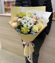 Букет цветов из:  Альстромерии, Розы и Хризантемы в Нязепетровске