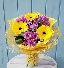Букет цветов из:  Хризантемы и Герберы #REPLACE_PRED# Нязепетровске