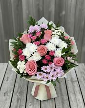 Букет цветов из:  Альстромерии, Гвоздики, Розы и Хризантемы в Нязепетровске