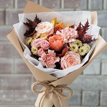 Букет цветов из:  Гвоздики, Хризантемы и Розы в Нязепетровске