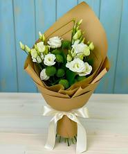 Букет цветов из:  Хризантемы и Лизиантусы в Нязепетровске