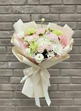 Букет цветов из:  Гвоздики, Розы, Лизиантусы и Хризантемы в Нязепетровске