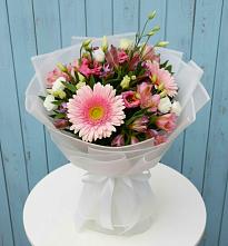 Букет цветов из:  Герберы, Альстромерии и Лизиантусы #REPLACE_PRED# Нязепетровске