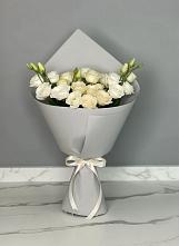 Букет цветов из:  Розы и Лизиантусы в Нязепетровске